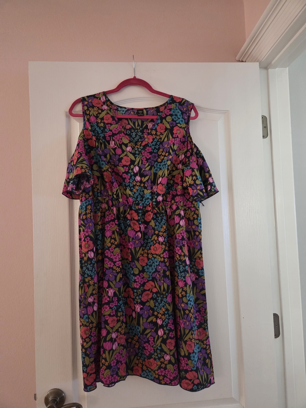 SHEIN Curve Black Floral Cold-Shoulder Dress with Purple & Pink Blooms